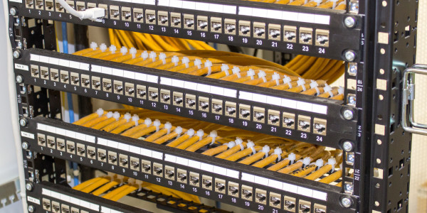Certificado / Certificación de ICT Telecomunicaciones en Zaragoza · Certificado de Redes de datos y voz