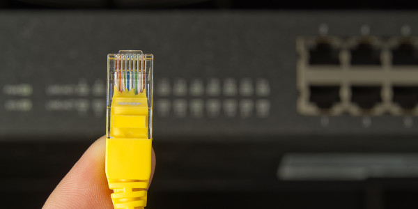 Instalación / Implantación / Legalización de ICT en Zaragoza · Comunicaciones mediante firewalls, VPNs y cifrado
