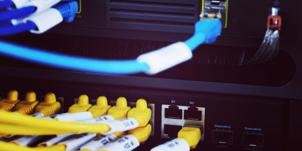 Instalación / Implantación / Legalización de ICT en Zaragoza · Implantación de Wi-Fi y redes privadas