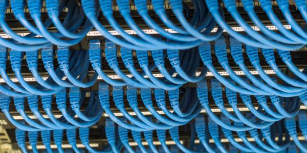 Instalación / Implantación / Legalización de ICT en Zaragoza · Instalación y mantenimiento de centrales telefónicas y redes móviles